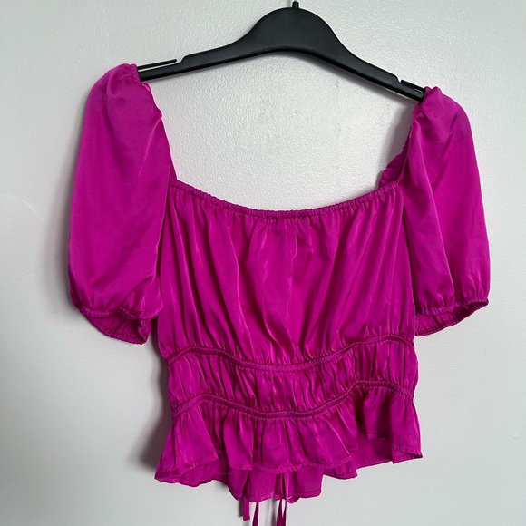 Never worn HOT bright pink crop top with ties - Picture 2 of 5